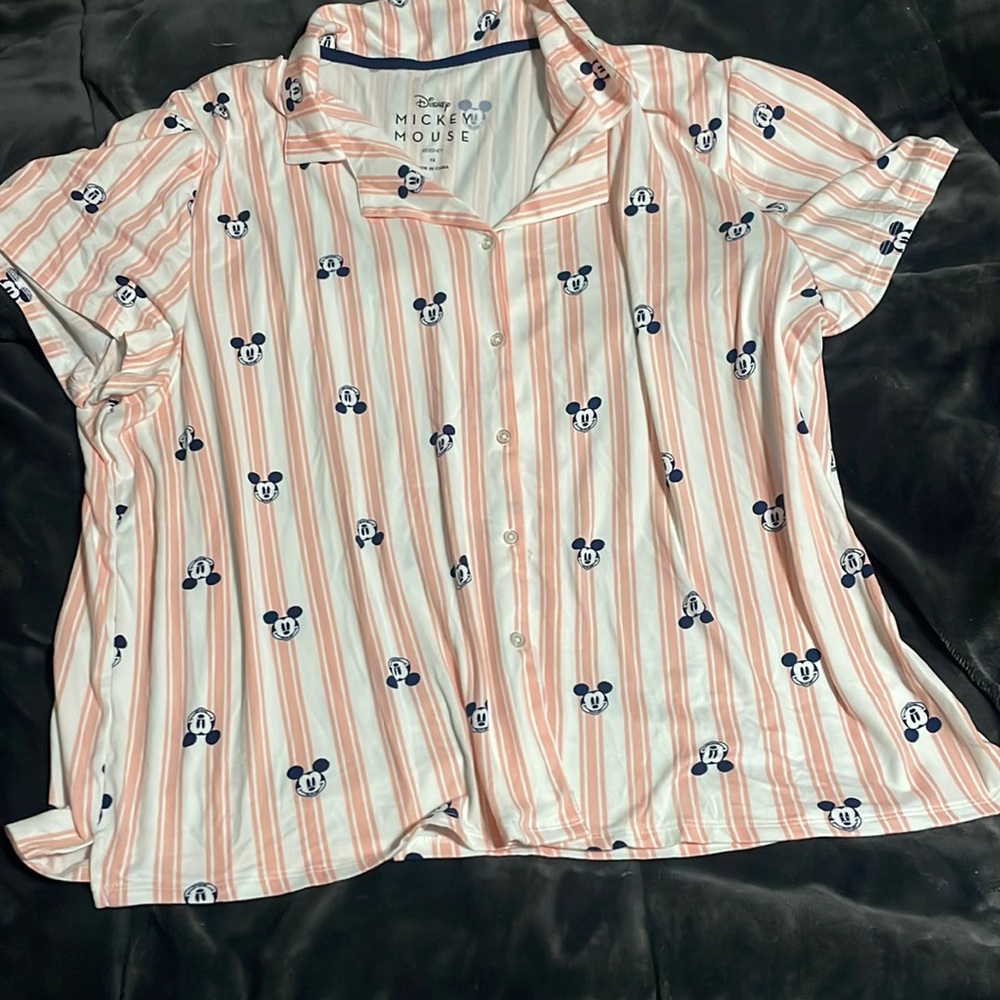 Disney Women’s plus Size Mickey Mouse short sleeve pajama set